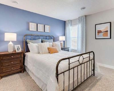 Private room with own bathroom in a Townhouse with 1 roomie, Rogers, MN 55374