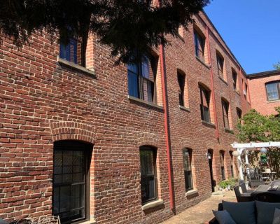 Expert Brick Wall Tuckpointing & Masonry Repair in Washington, DC