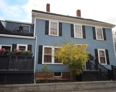 3 Bedroom 2BA 1379 ft Condominium For Sale in NEWBURYPORT, MA