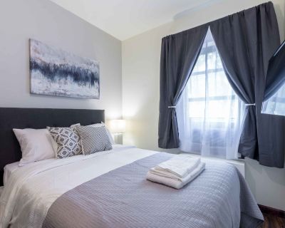 Private Room - AD (Has an Apartment). Room in the 1 Bedroom 1BA Apartment For Rent