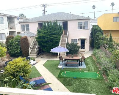 1 Bedroom 1BA 800 ft Apartment For Rent in Santa Monica, CA