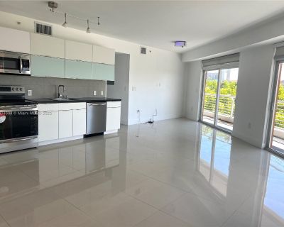 Tatum Waterway Dr. Amazing location for this very nice 2 bedrooms and 2 bathrooms, near schools and houses of worship, walking distance from the beach, shops and restaurants. Oversized balcony, Stainless steel appliances, washer and dryer, 1 covered parking. tile floor, community pool, dock available for rent. Screening required.Please contact agent for showing, text preferred.. 2 Bedroom. 2 Ba...