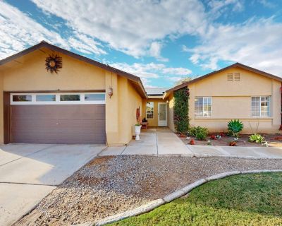 3 Bedroom 2BA Pet-Friendly Retreat Vacation Rental in Heritage Hideaway, Yuma, AZ