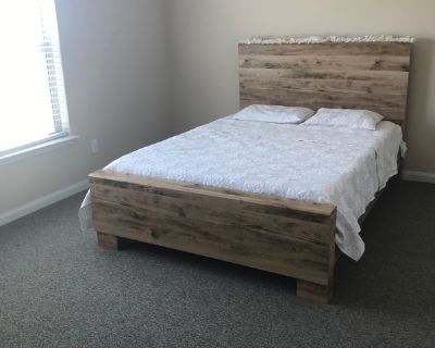 Nati (Has a House) on iROOMit. Room in the 1 Bedroom 1BA House For Rent...