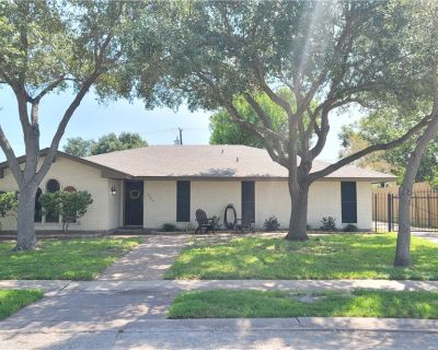 4 Bedroom 2BA 2207 ft Single Family House For Sale in Corpus Christi, TX