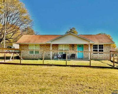 3 Bedroom 1BA 1056 ft Single Family Home For Sale in NAPLES, TX