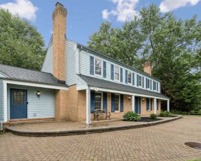 4 Bedroom 3.5BA 4802 ft Pet-Friendly Apartment For Rent in Travilah, MD