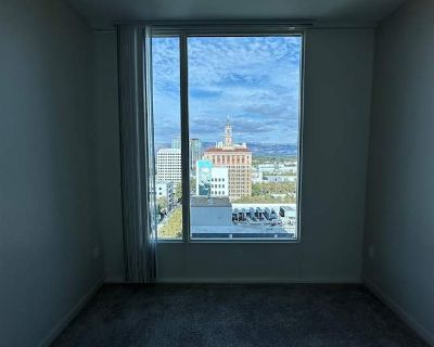 Available on: now. Unfurnished. Pet friendly. Parking available * LGBTQ+ friendly * Cat friendly * Dog friendly * Students welcome Hannah will require background checks for this room Learn more. Looking for long term roommates. One bedroom is available with a beautiful view of downtown. Tall ceilings and lots of natural light throughout the entire apartment. THIS is a 3 bed 2 bath apartment! Pa...