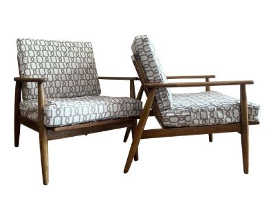 1950s Pair of Baumritter Mid-Century Walnut Lounge Chairs | Spindle-Back Frames & Geometric Cushions