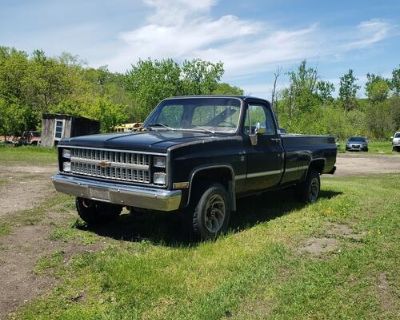 1986 gmc 1500 needs motor finishing got it 50 percent in truck is in decent shape