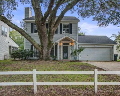 3 Bedroom 2.5BA 1400 ft Apartment For Rent in Charleston, SC