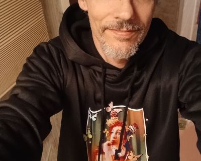 Roy - Needs an Apartment on iROOMit or a Room