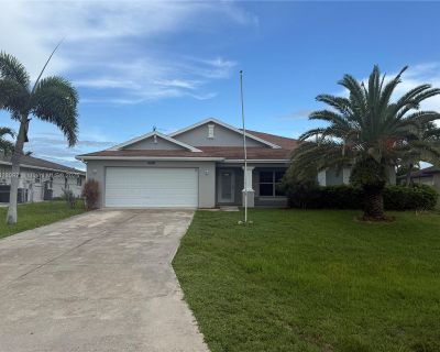 3 Bedroom 2BA 1969 ft Apartment For Rent in Cape Coral, FL
