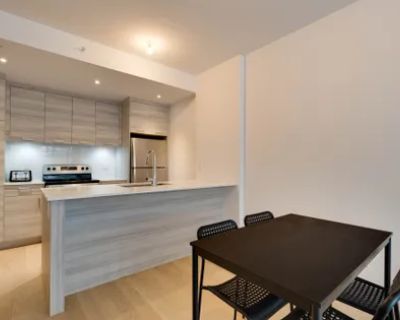 3 Bedroom 560 ft Apartment For Rent in Montreal, QC