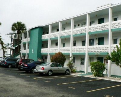 Bradenton FL 34207. SUMMARY: Discover an opportunity with this Bradenton condo for rent and available for $1,000 /Monthly. This could be your next ideal home or a smart investment. More details await. One of the most affordable rentals in the county that does not include sharing a room. This 55+, 1 bedroom, 1 bath condo (adsbygoogle = window.adsbygoogle || []).push({}); has a view of the courty...