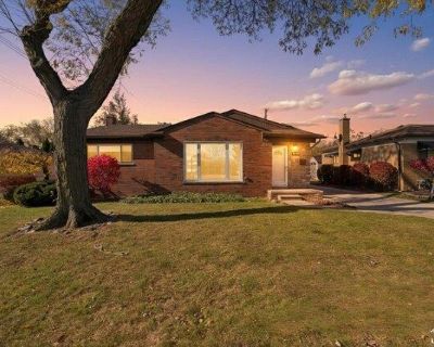 2 Bedroom 2.5BA House For Rent in Livonia, MI