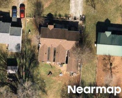 3 Bed 1.5 Bath Preforeclosure Property in Knoxville, TN 37920 - Mcclung Ave
