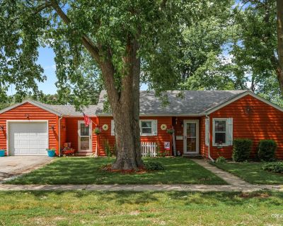 3 Bedroom 1BA 1360 ft Single Family House For Sale in Sandwich, IL