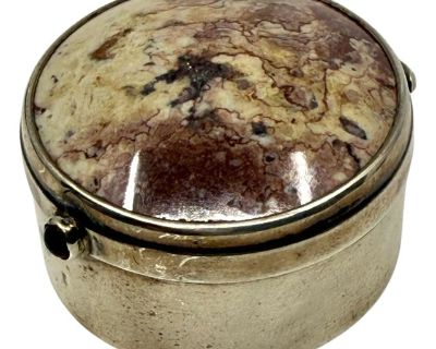 Beautiful Birmingham 1912 Sterling Silver, Agate & Cabochon Ruby? Pill Box