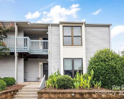 3 Bedroom 2BA 1166 ft Condo For Sale in Charlotte, NC
