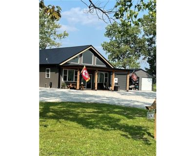 2 Bedroom 2BA 1600 ft² Residential For Sale in Gallatin, MO