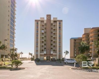 1 Bedroom 1BA 700 ft Condo For Sale in Gulf Shores, AL