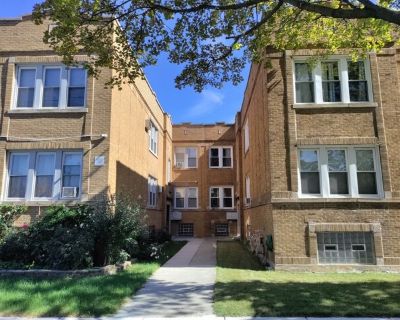 7255 S Washtenaw Ave Unit 1R. Come see this 1BR/1BA, 1st floor rental in well-maintained bldg. on quiet block in Chicago Lawn area. Separate dining room. Close to schools, parks, buses and shopping. Ample street parking. Laundry in basement. Monthly household income should be at least $3000/mo. (documented/verifiable), 600+ credit score and NO EVICTIONS. Tenant pays heat/cooking gas and electri...