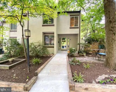 4 Bedroom 4BA 2044 ft Townhouse For Sale in RESTON, VA