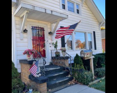 3 Bedroom 3BA 1680 ft Single Family House For Sale in Sturgis, MI