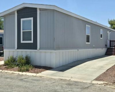3 Bedroom 2BA 1056 ft Mobile Home For Rent in Las Vegas, NV