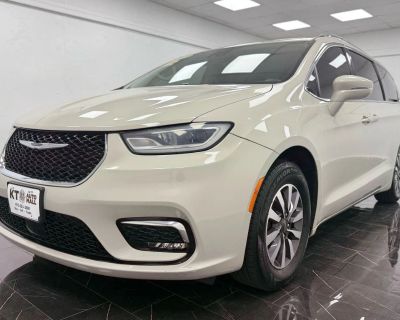 2021 Chrysler Pacifica Touring L Minivan 4D
