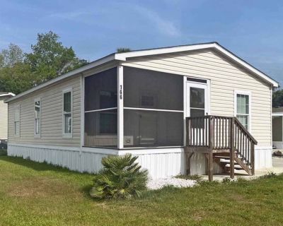 2 Bedroom 2BA 1056 ft Mobile Home For Rent in Homosassa, FL