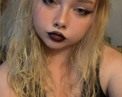 Taylor - Needs an Apartment on iROOMit or a Room