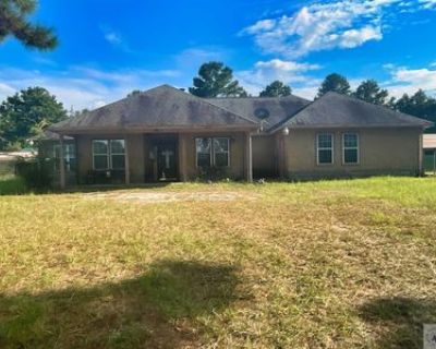 3 Bedroom 5BA 3008 ft Single Family House For Sale in Atlanta, TX