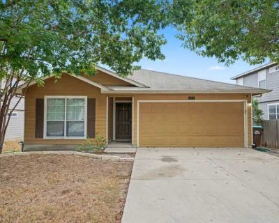 3 Bedroom 2BA 1418 ft Pet-Friendly Apartment For Rent in Bexar County, TX