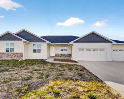 3 Bedroom 2BA 1604 ft Single Family Home For Sale in GREEN BAY, WI