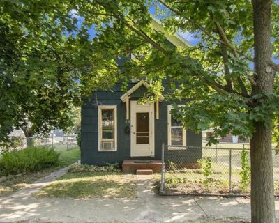 Queen St, Goshen, Home For Sale