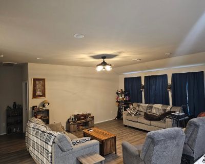 Total rooms: 4. Deposit: $250.00 * Utilities included?: Yes * Fees apply?: No. References are not required. No preference. Non-smoking. Not for couples. Age preference: 21. Furnishings: Furnished * Parking: Yes * Garage: Yes * Yard/patio: Yes * Balcony/roof terrace: No * Disabled access: Yes * Living room: shared * Broadband included: Yes. Availability Available Now Minimum term None Maximum te...