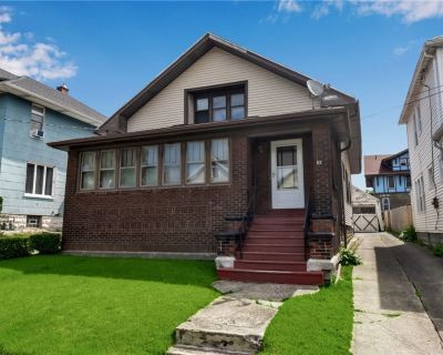 3 Bedroom 1BA 1764 ft Single Family House For Sale in Cheektowaga, NY