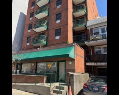 1716 ft Commercial Property For Sale in Kew Gardens, NY
