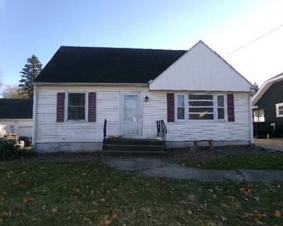 W Garfield St, Freeport, Home For Sale