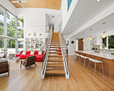 6 Bedroom 4BA 4688 ft² Furnished Apartment For Rent in The Woodlands, TX