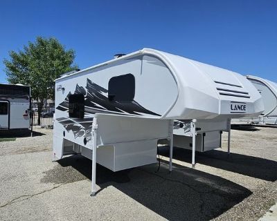2026 Lance 825