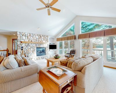 3 Bedroom 2.5BA House Vacation Rental in Yellow Birch Memories, Eagle River, WI