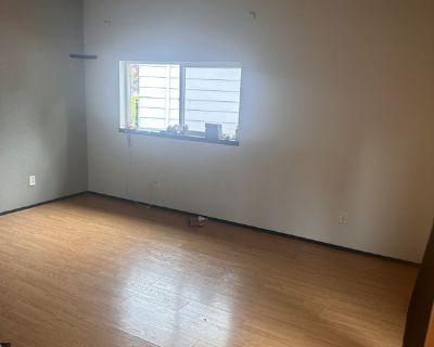 Unfurnished Room for Rent - Master bedroom