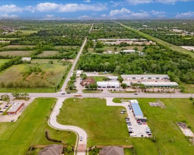 6731 W Broadway Street. Premier Pad Site with a A-grade frontage on the key W Broadway corridor (FM 518) in Pearland, TX 77581 with strong visibility and heavy traffic 3.28-acre prime commercial land located at 6731 W Broadway St (FM 518) in Pearland, TX 77581 for lease. Ideal for heavy-duty yard use (truck/trailer parking, container yard, equipment storage) and long-term redevelopment potentia...