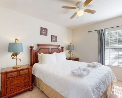 3 Bedroom 2.5BA Pet-Friendly House Vacation Rental in Marvellous Magic - BellaVida...