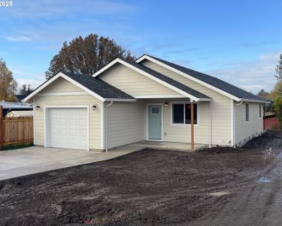 3 Bedroom 2BA 1431 ft Single Family House For Sale in Amity, OR