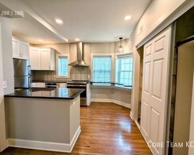 2 Bedroom 1BA 1450 ft Pet-Friendly Apartment For Rent in Kansas City, MO