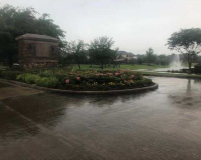 Available on: january 1. Furnished. Parking available * Internet included * LGBTQ+ friendly * Students welcome * 40+ years welcome stephanie will require background checks for this room Learn more. Please Read Single Female Occupancy Only Please $500 deposit for room and fully refunded when you move out if the room is in good condition. Available Jan. 1, 2026 and rent includes all bills. Must s...